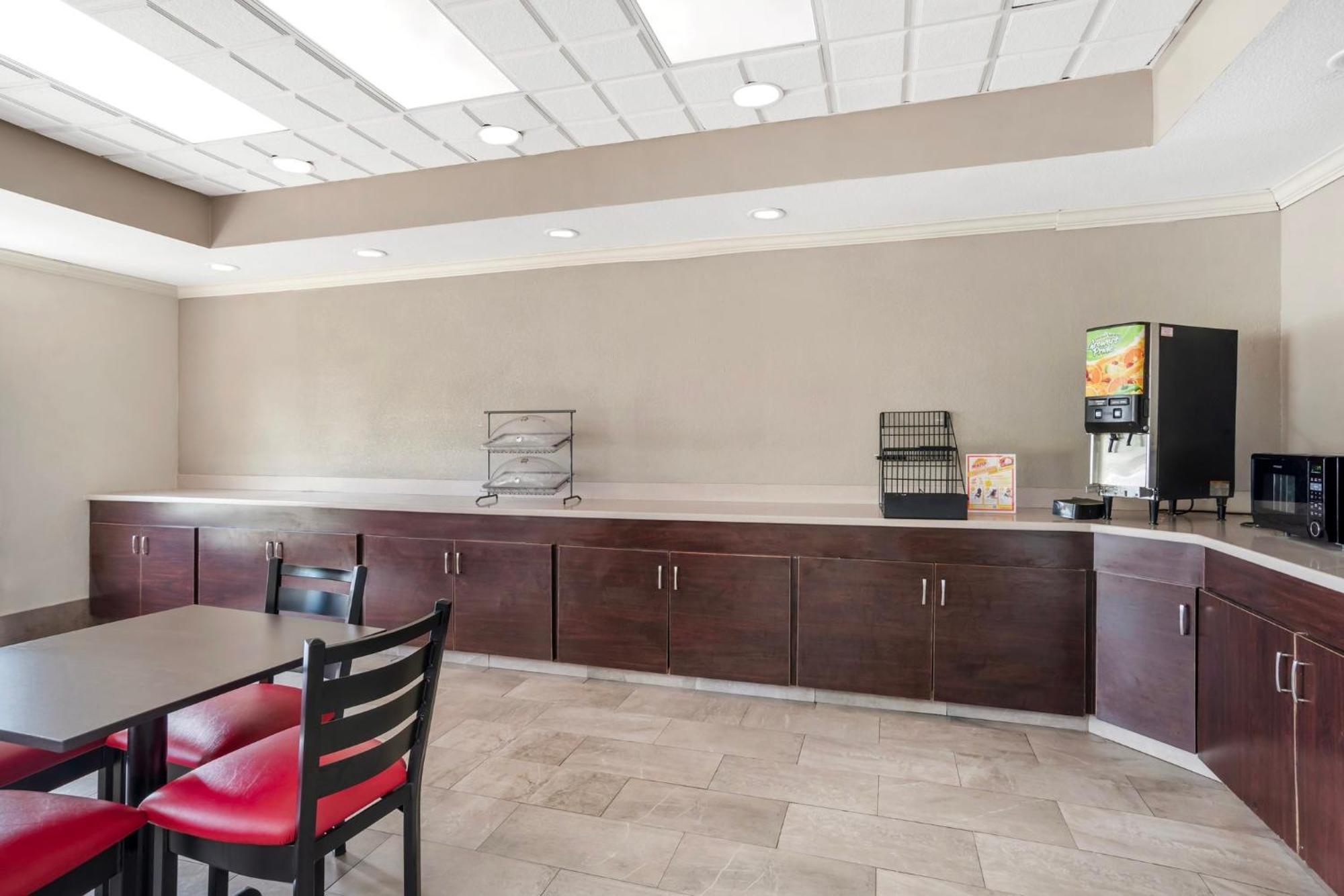 Red Roof Inn & Suites ויקסבורג מראה חיצוני תמונה