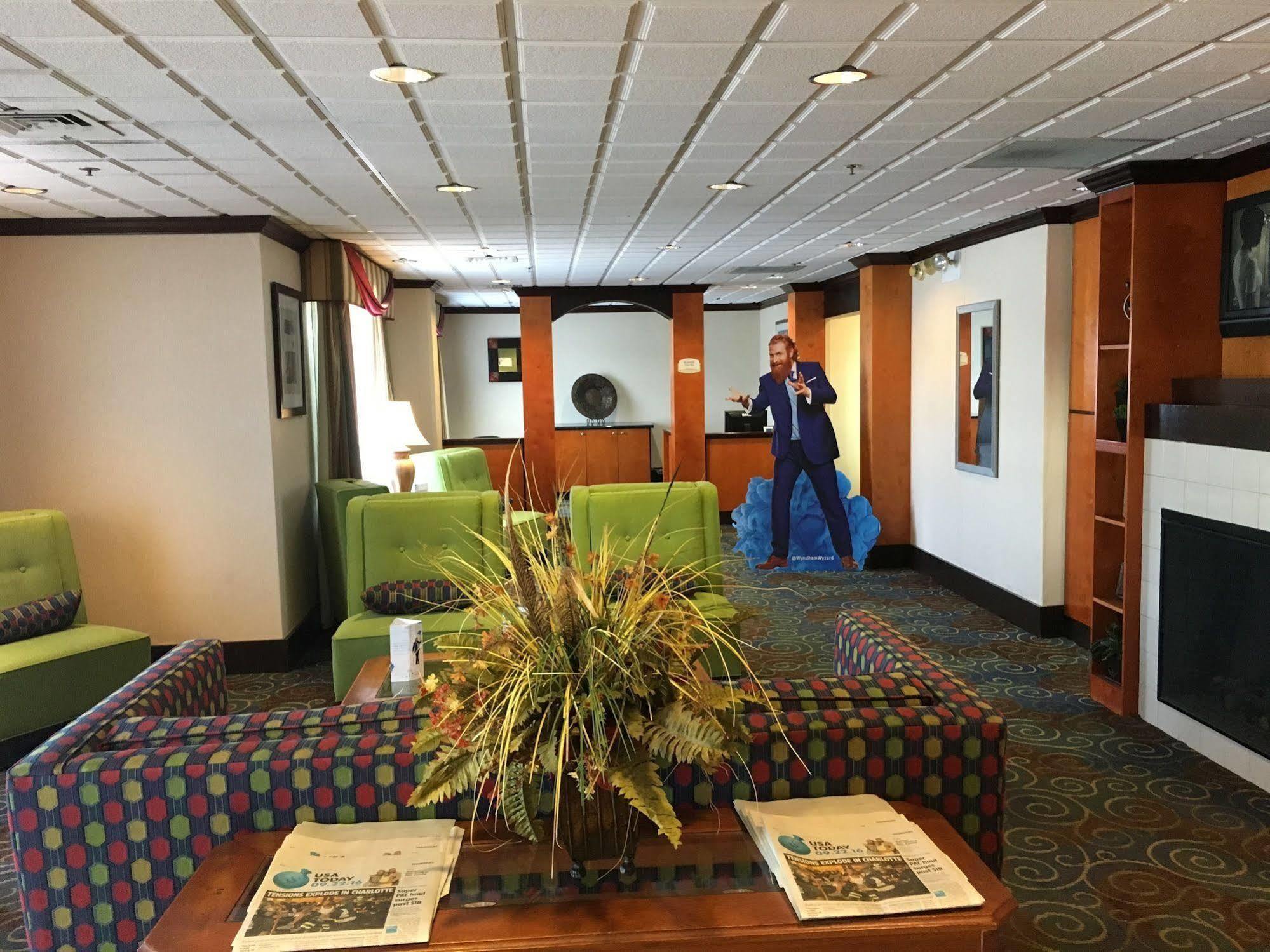 Red Roof Inn & Suites ויקסבורג מראה חיצוני תמונה